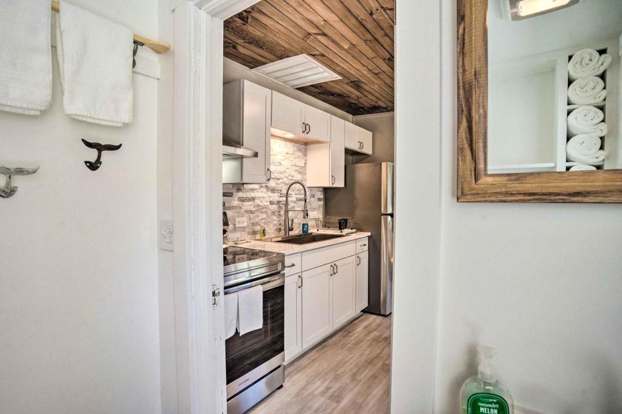 Chic Cottage With Private Yard Steps To Beach! Colonial Beach Exterior foto