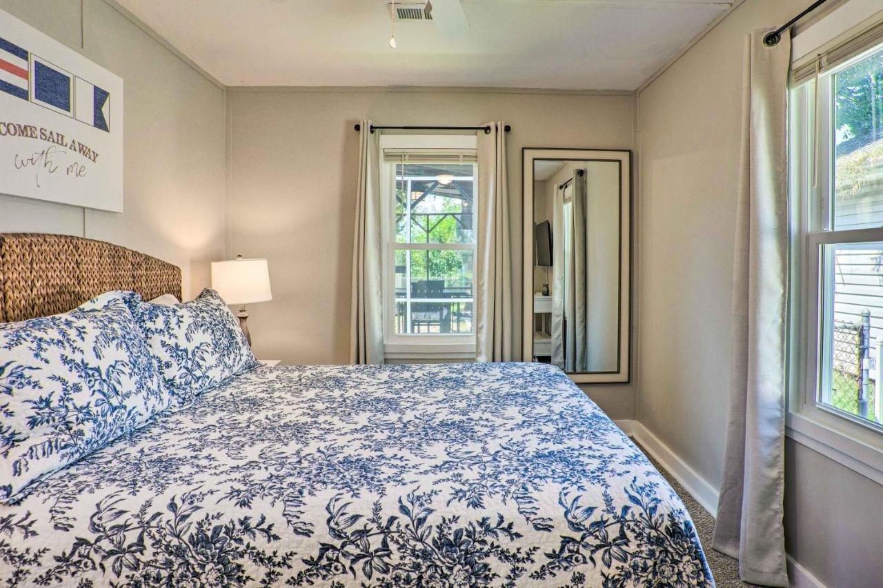 Chic Cottage With Private Yard Steps To Beach! Colonial Beach Exterior foto