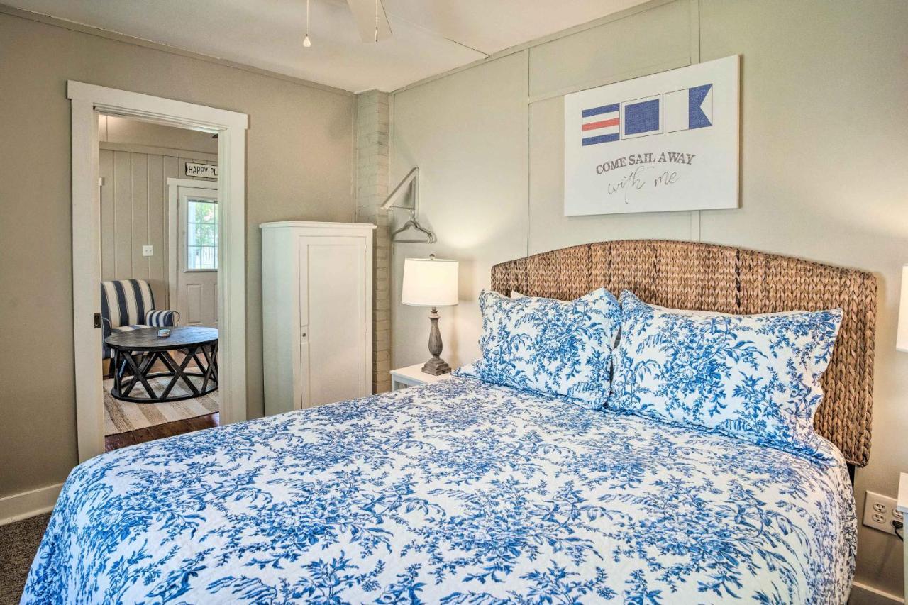 Chic Cottage With Private Yard Steps To Beach! Colonial Beach Exterior foto